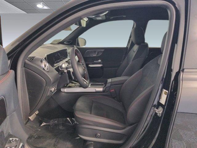 new 2024 Mercedes-Benz GLB 250 car, priced at $52,300