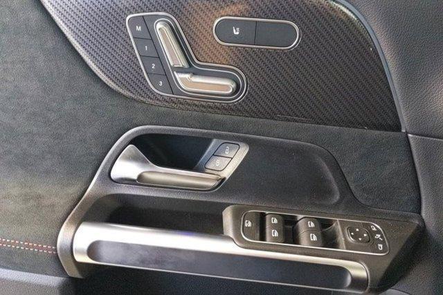 new 2024 Mercedes-Benz GLB 250 car, priced at $52,300