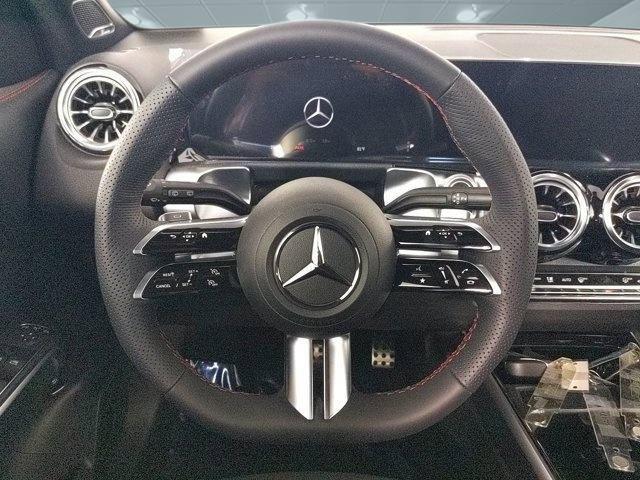 new 2024 Mercedes-Benz GLB 250 car, priced at $52,300