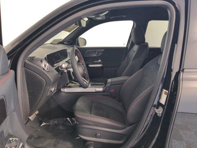 new 2024 Mercedes-Benz GLB 250 car, priced at $52,300