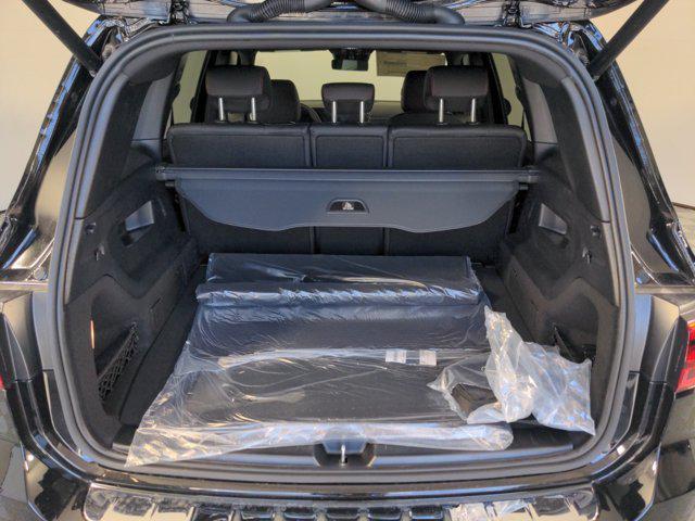 new 2024 Mercedes-Benz GLB 250 car, priced at $52,300