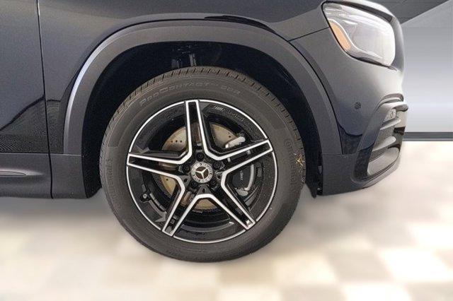 new 2024 Mercedes-Benz GLB 250 car, priced at $52,300