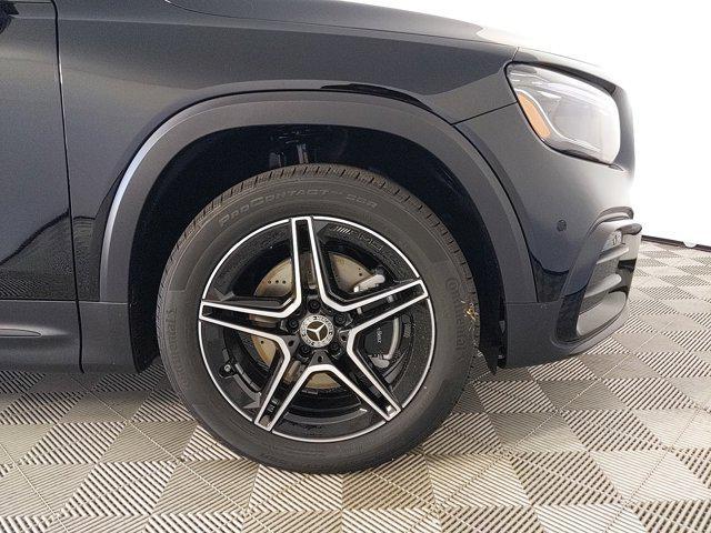 new 2024 Mercedes-Benz GLB 250 car, priced at $52,300