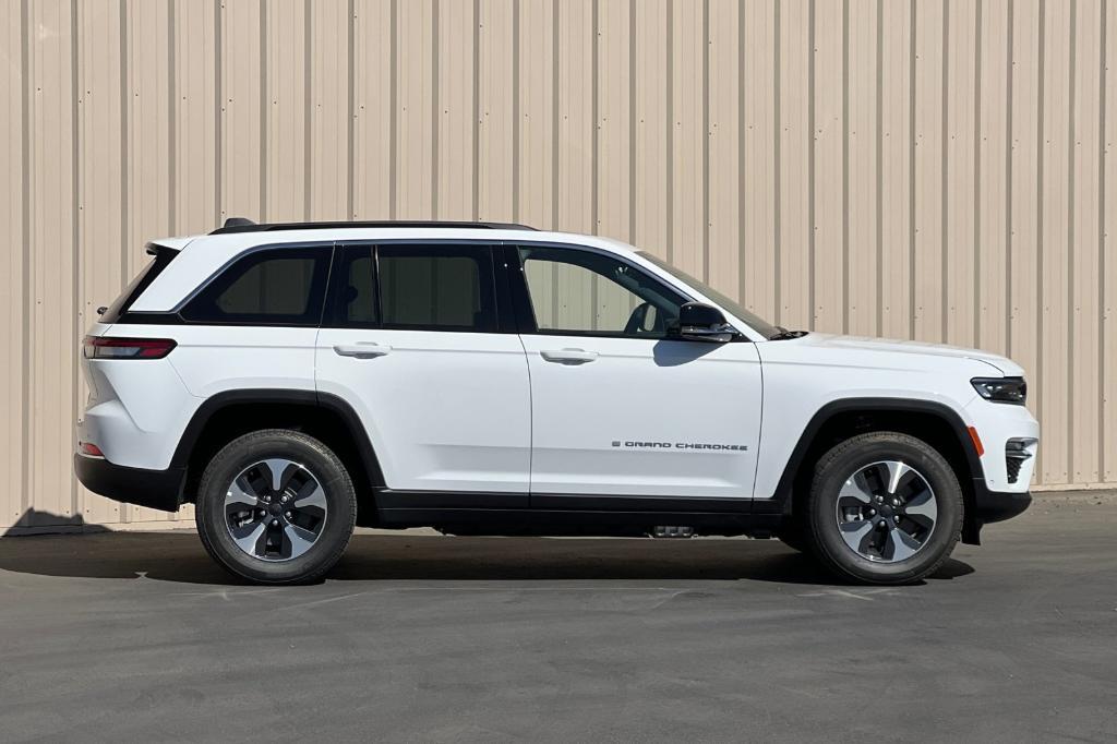 new 2024 Jeep Grand Cherokee 4xe car, priced at $51,994