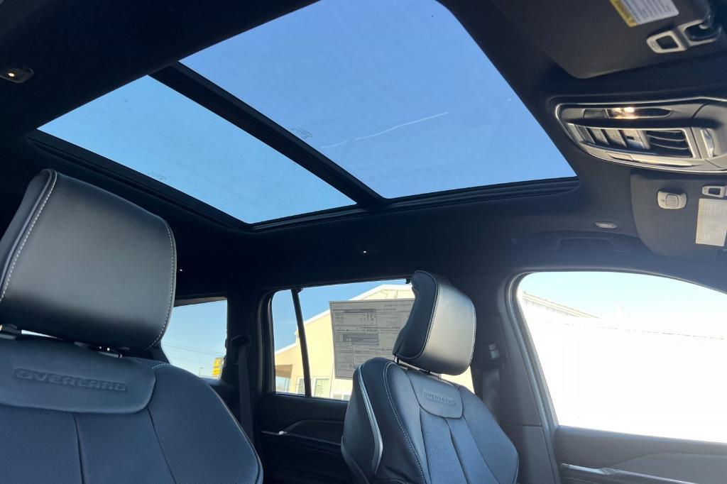 new 2025 Jeep Grand Cherokee L car, priced at $59,586