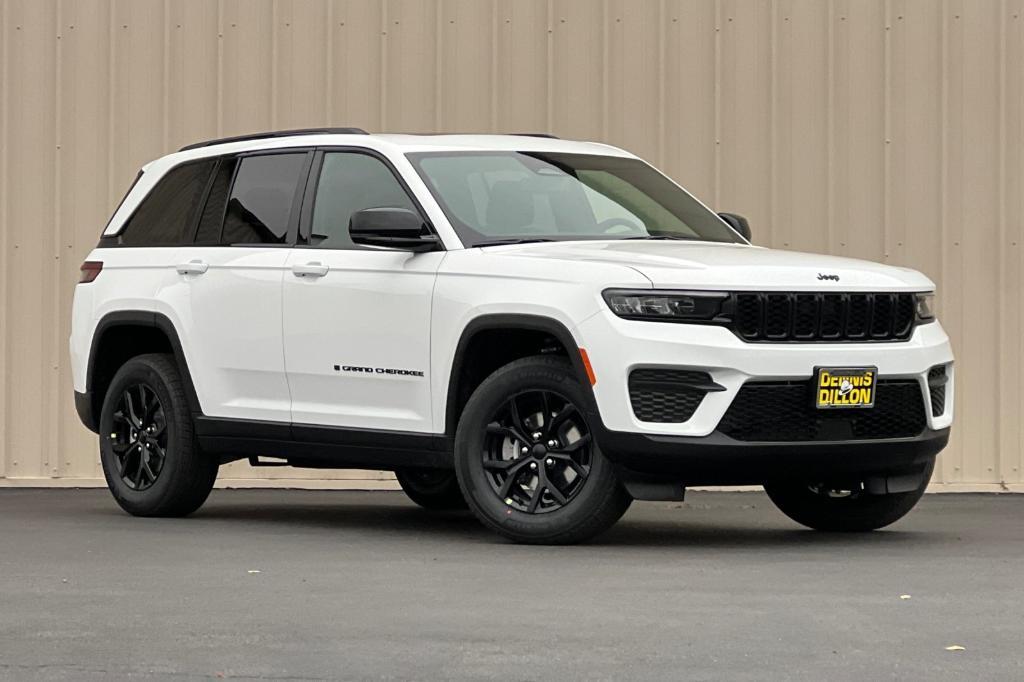 new 2025 Jeep Grand Cherokee car, priced at $41,811