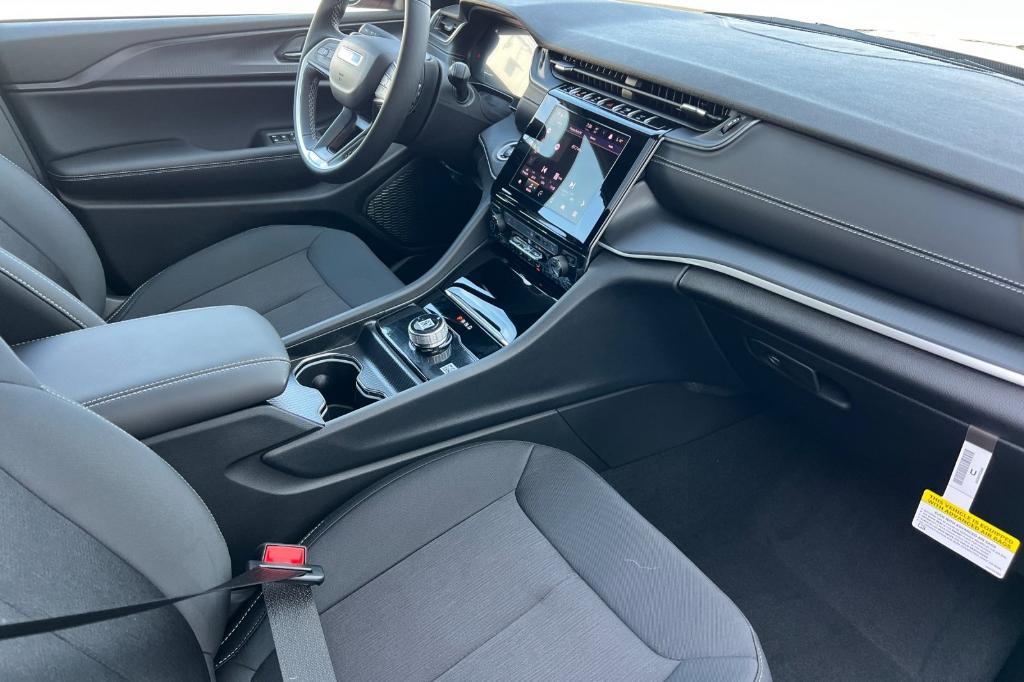 new 2025 Jeep Grand Cherokee L car, priced at $40,493