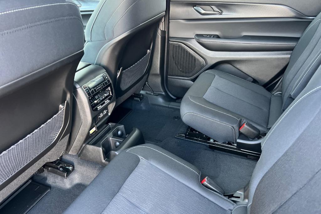 new 2025 Jeep Grand Cherokee L car, priced at $40,493