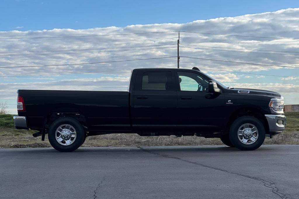 new 2024 Ram 3500 car, priced at $61,611