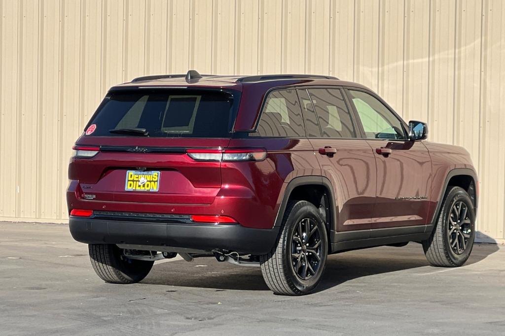 new 2025 Jeep Grand Cherokee car, priced at $44,198