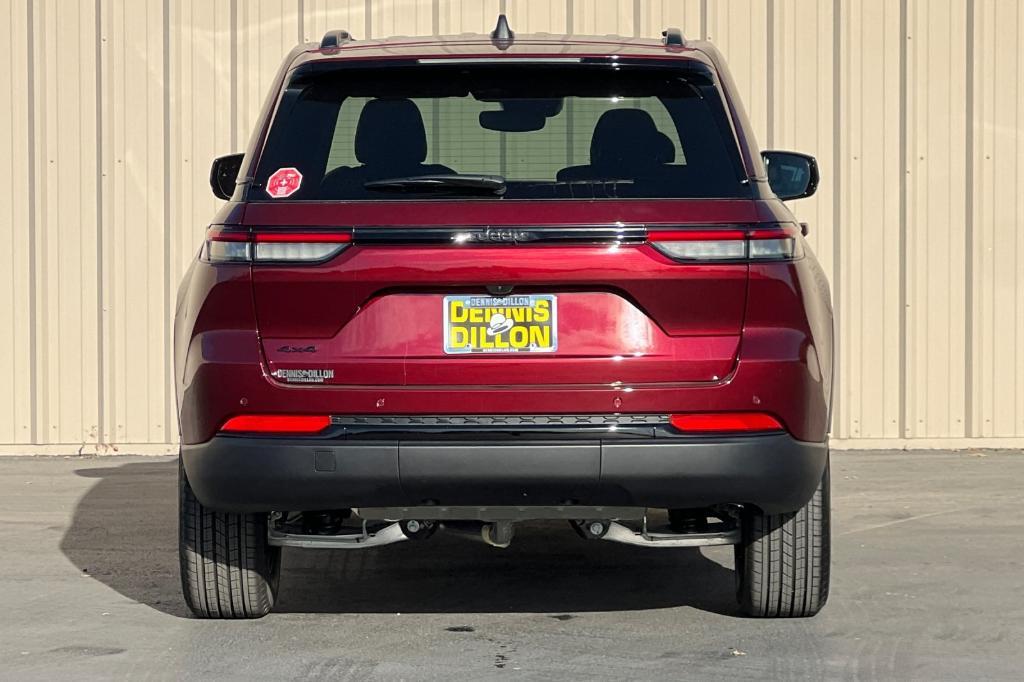 new 2025 Jeep Grand Cherokee car, priced at $44,198