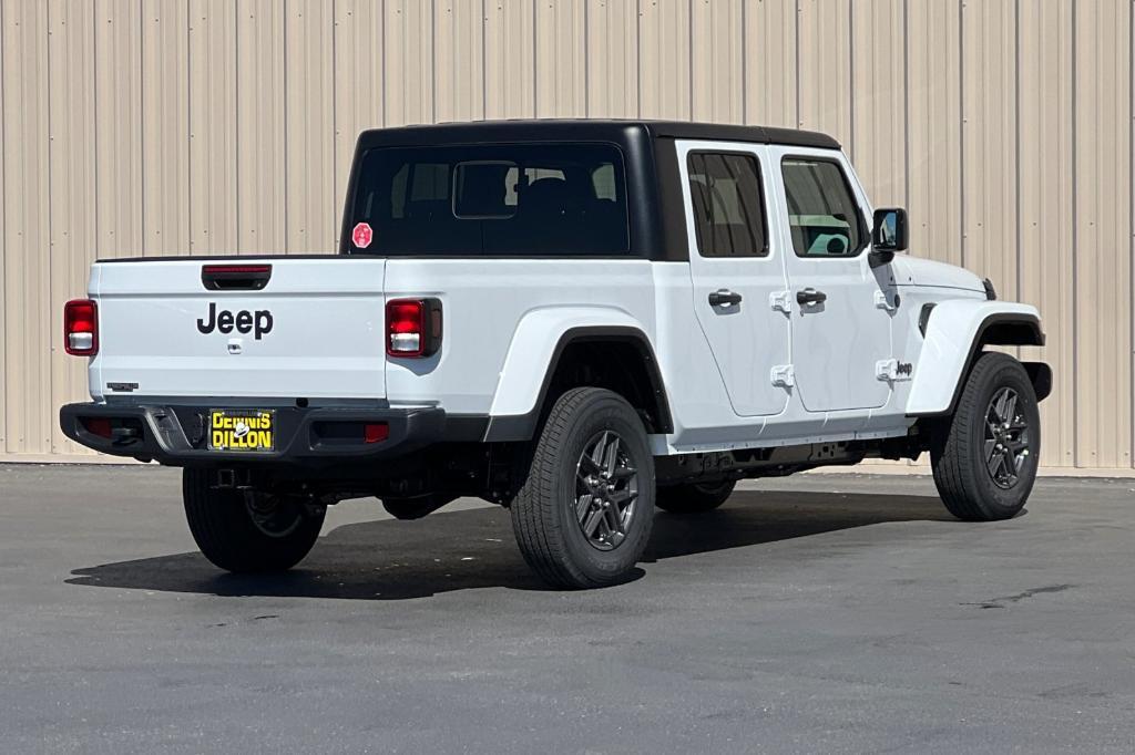 new 2024 Jeep Gladiator car, priced at $37,033