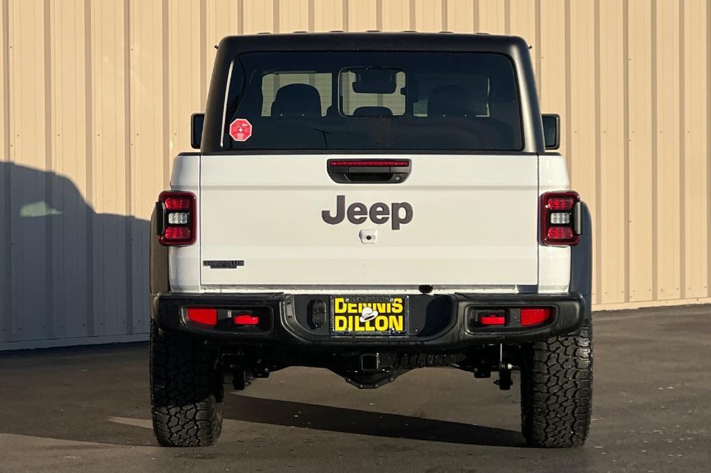 new 2025 Jeep Gladiator car, priced at $55,570