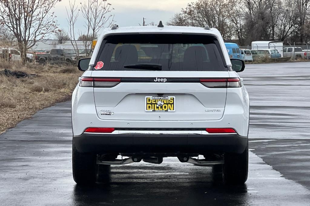 new 2025 Jeep Grand Cherokee car, priced at $42,973