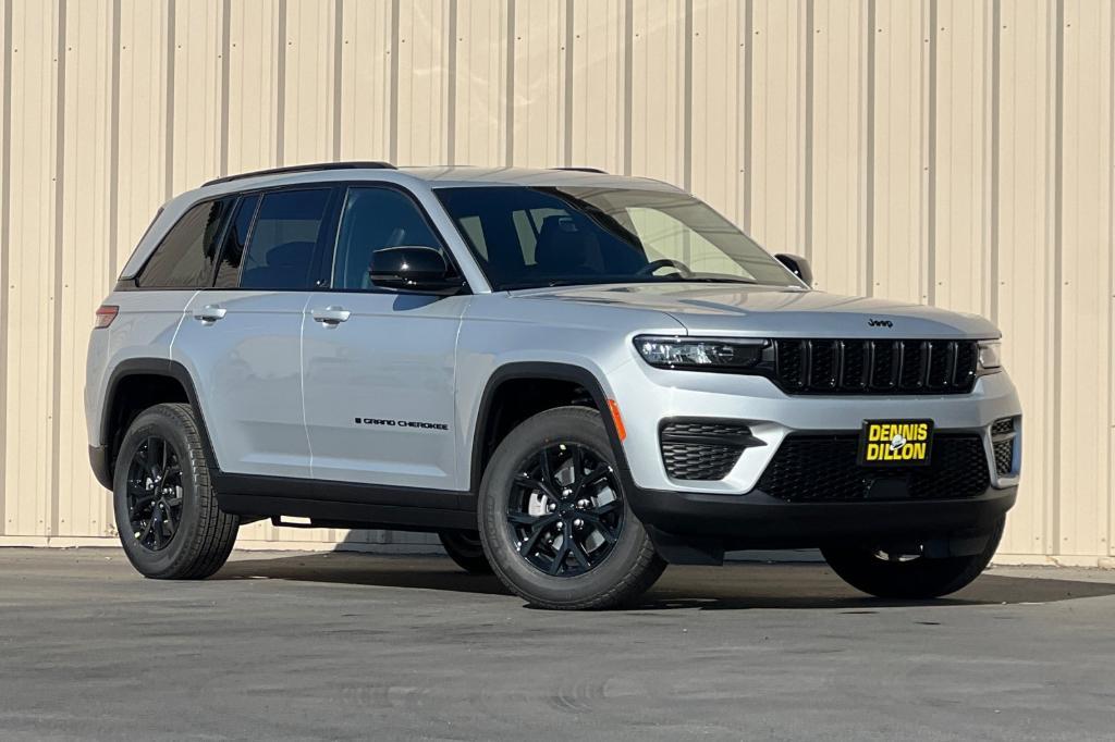 new 2025 Jeep Grand Cherokee car, priced at $43,969