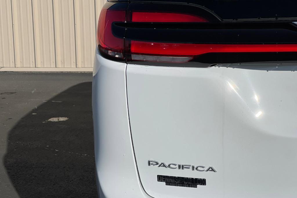 new 2024 Chrysler Pacifica car, priced at $58,093