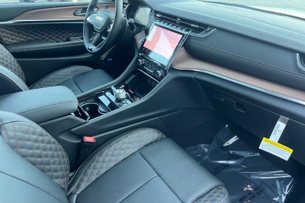new 2025 Jeep Grand Cherokee L car, priced at $65,342