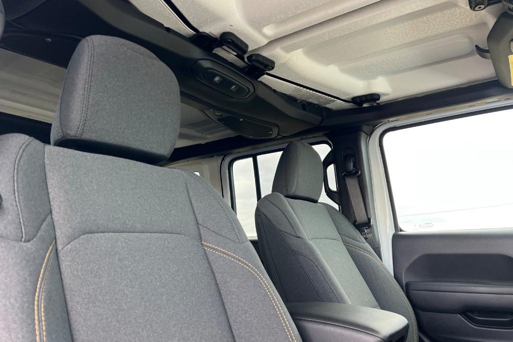 new 2025 Jeep Wrangler car, priced at $45,450