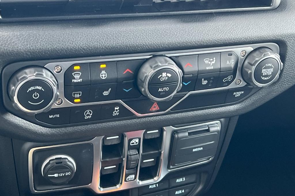 new 2025 Jeep Wrangler car, priced at $45,450