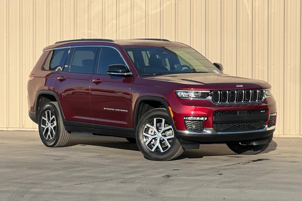 new 2025 Jeep Grand Cherokee L car, priced at $49,736