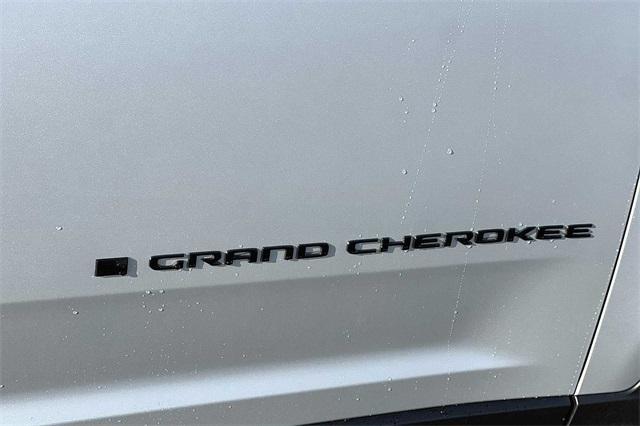 new 2024 Jeep Grand Cherokee car, priced at $41,392