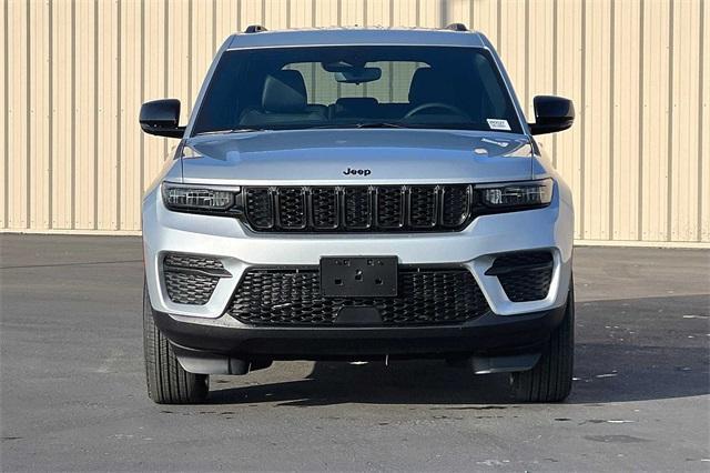 new 2024 Jeep Grand Cherokee car, priced at $41,392