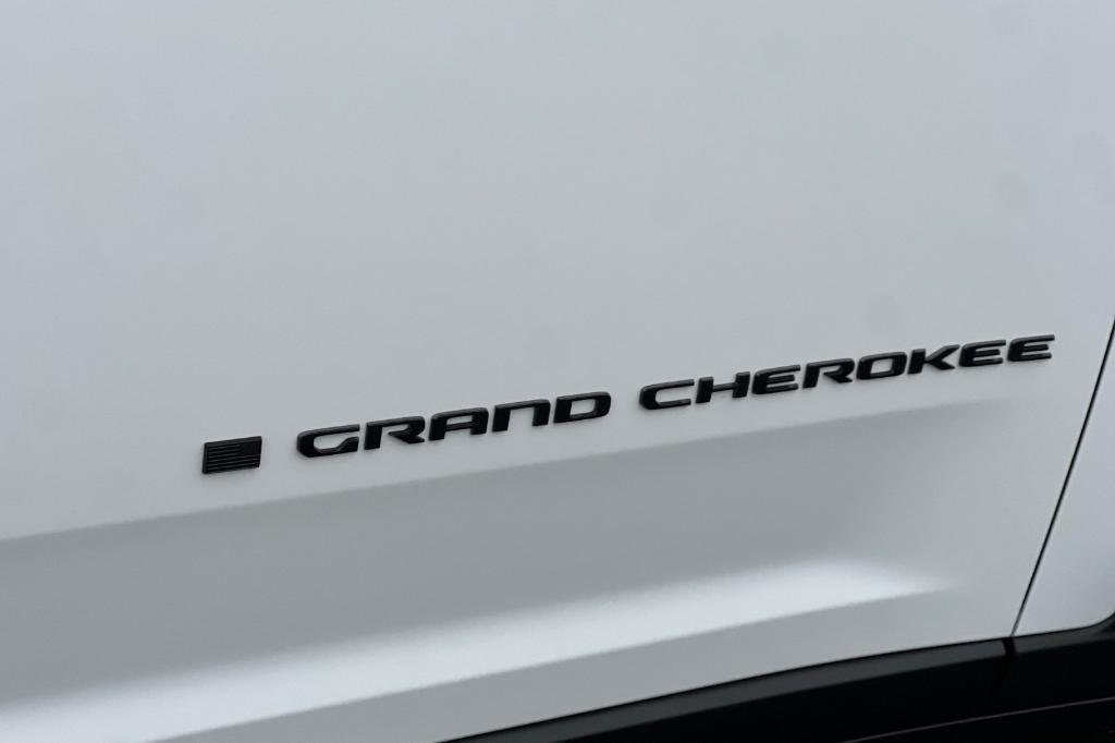 new 2025 Jeep Grand Cherokee L car, priced at $41,050