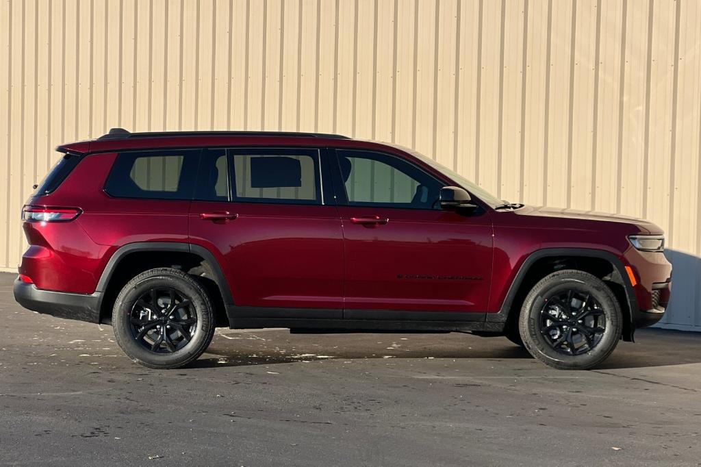 new 2025 Jeep Grand Cherokee L car, priced at $42,366