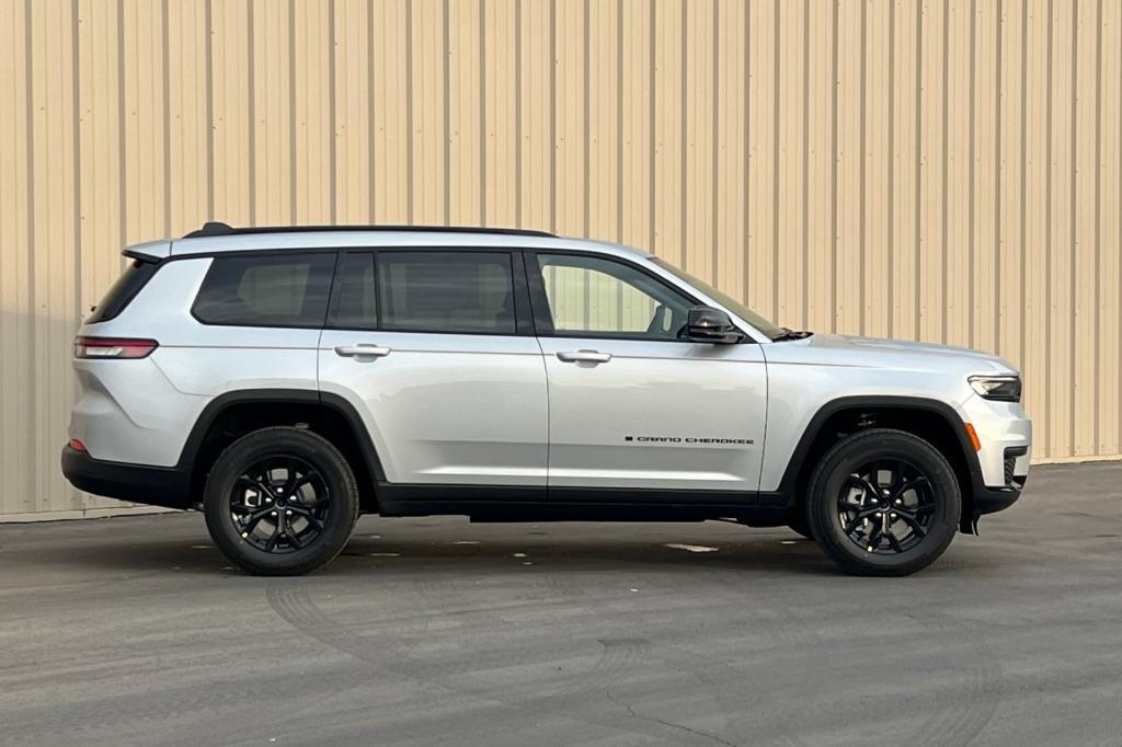 new 2025 Jeep Grand Cherokee L car, priced at $45,369