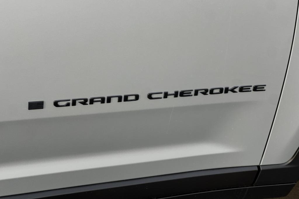 new 2025 Jeep Grand Cherokee L car, priced at $45,369