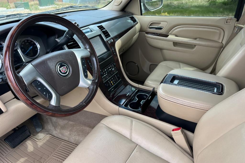 used 2013 Cadillac Escalade car, priced at $17,949