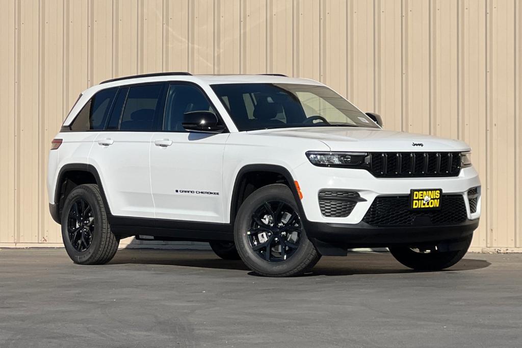 new 2025 Jeep Grand Cherokee car, priced at $43,680