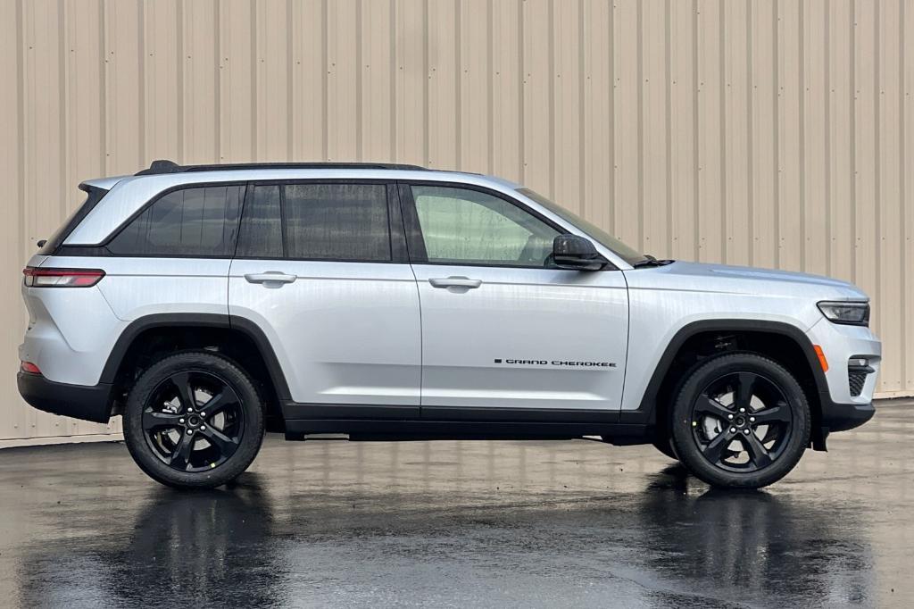 new 2025 Jeep Grand Cherokee car, priced at $46,333