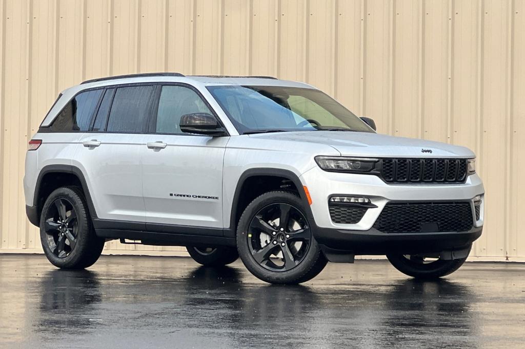 new 2025 Jeep Grand Cherokee car, priced at $46,333