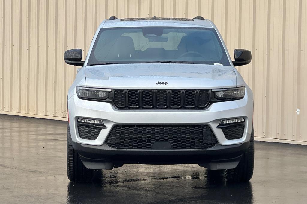 new 2025 Jeep Grand Cherokee car, priced at $46,333