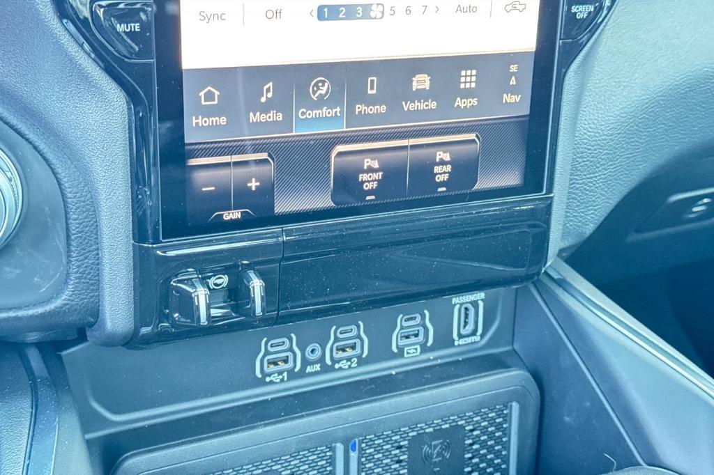 new 2025 Ram 1500 car, priced at $59,282