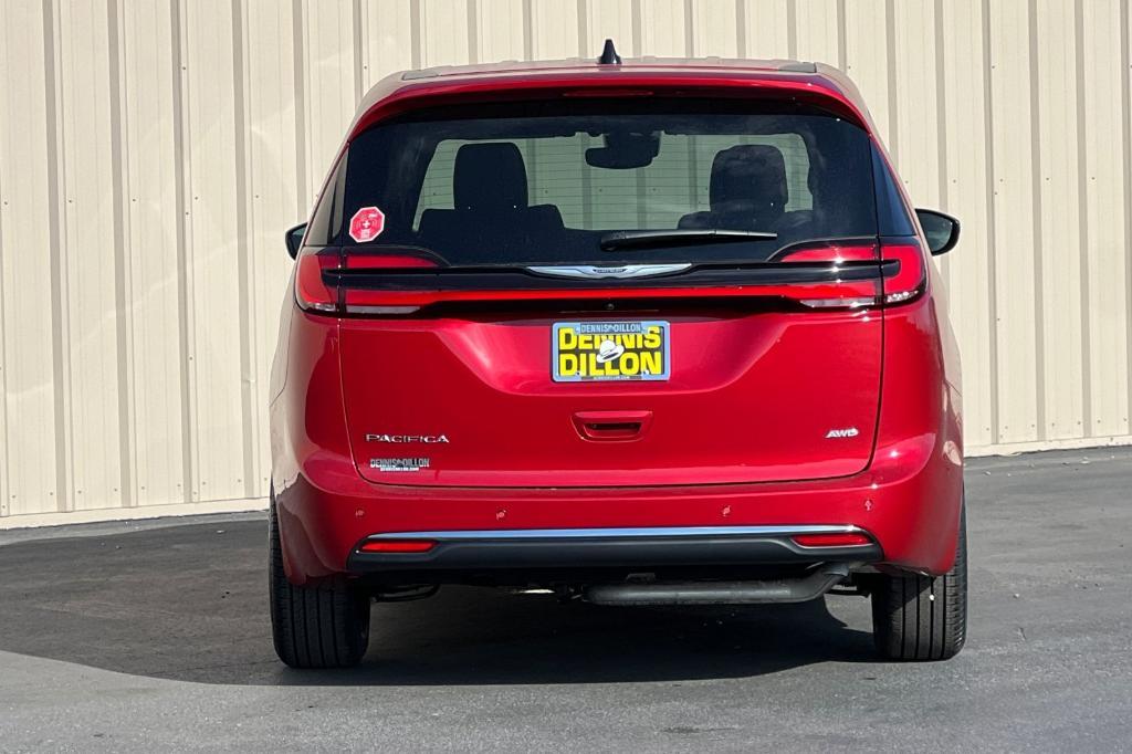 new 2025 Chrysler Pacifica car, priced at $44,084