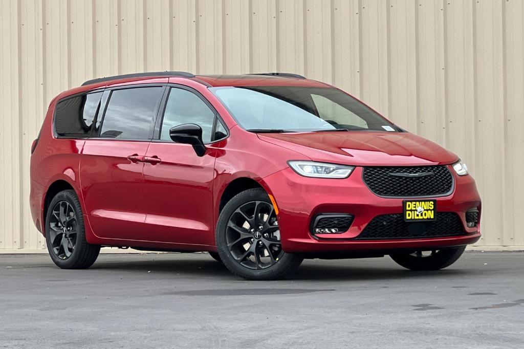 new 2025 Chrysler Pacifica car, priced at $49,630