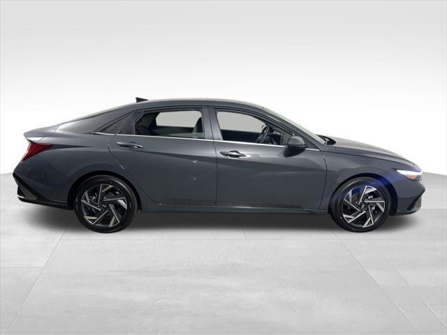 new 2025 Hyundai Elantra car, priced at $25,773