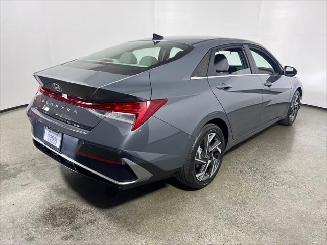 new 2025 Hyundai Elantra car, priced at $26,340