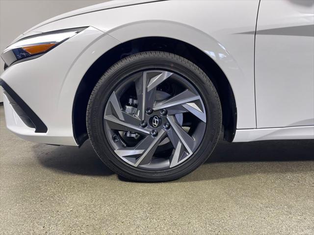 new 2025 Hyundai Elantra car, priced at $27,385
