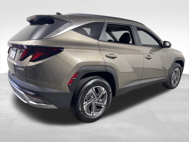 new 2025 Hyundai TUCSON Hybrid car, priced at $34,315