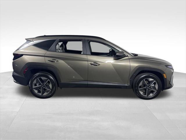 new 2025 Hyundai TUCSON Hybrid car, priced at $37,270
