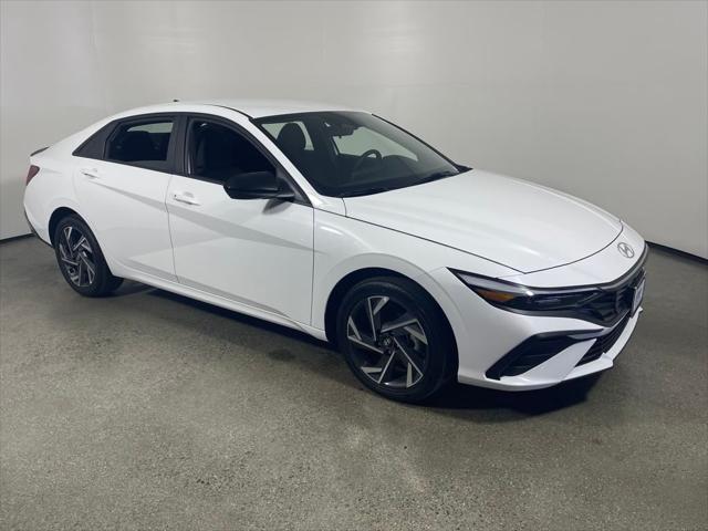 new 2025 Hyundai Elantra car, priced at $27,985