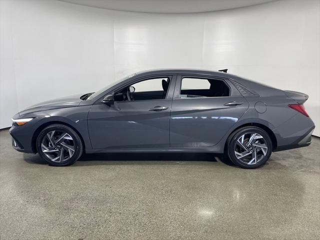 new 2025 Hyundai Elantra car, priced at $28,425