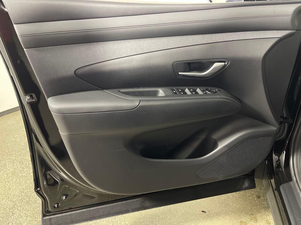 new 2025 Hyundai TUCSON Hybrid car, priced at $34,430