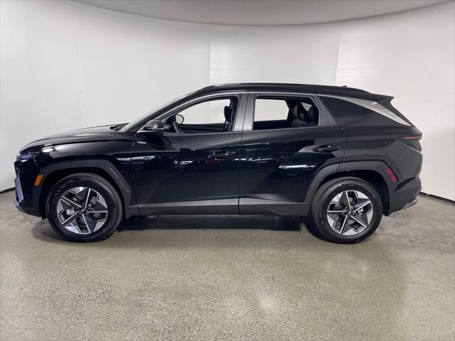new 2025 Hyundai TUCSON Hybrid car, priced at $37,180