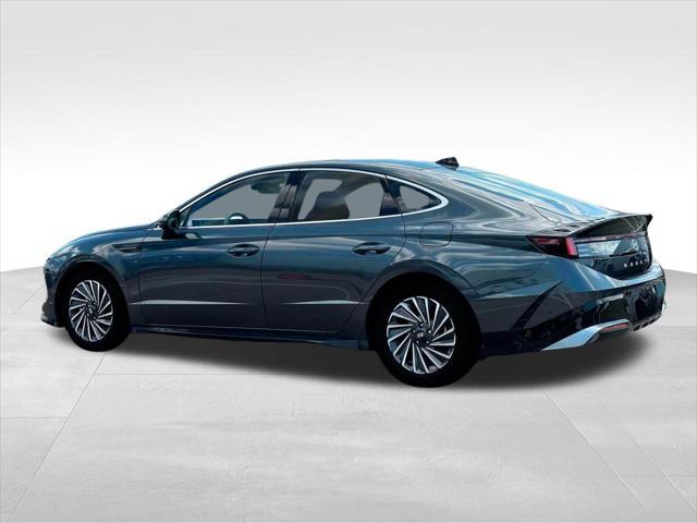 new 2025 Hyundai Sonata Hybrid car, priced at $37,675