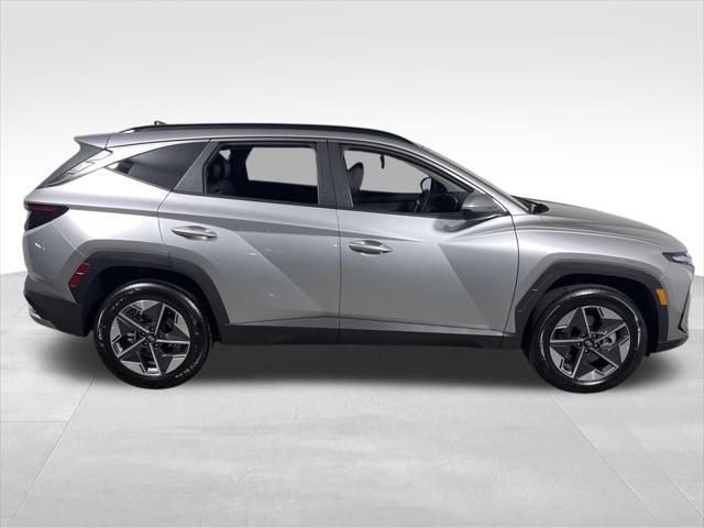 new 2025 Hyundai TUCSON Hybrid car, priced at $37,845