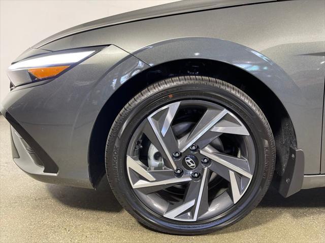 new 2025 Hyundai Elantra car, priced at $29,310
